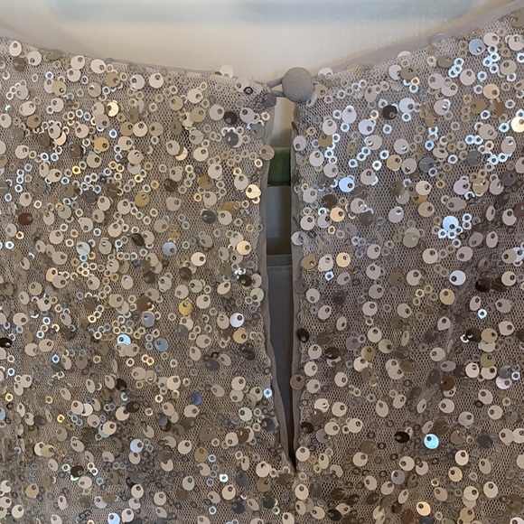 Excellent Condition White House Black Market Silver Sequin Party Dress Size 12 - Picture 10 of 11
